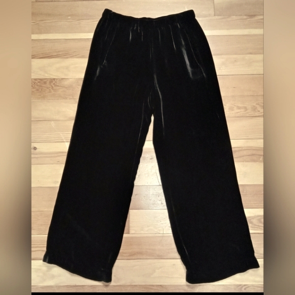 Graham + Spencer Frida Velvet pants NWT - Picture 2 of 10